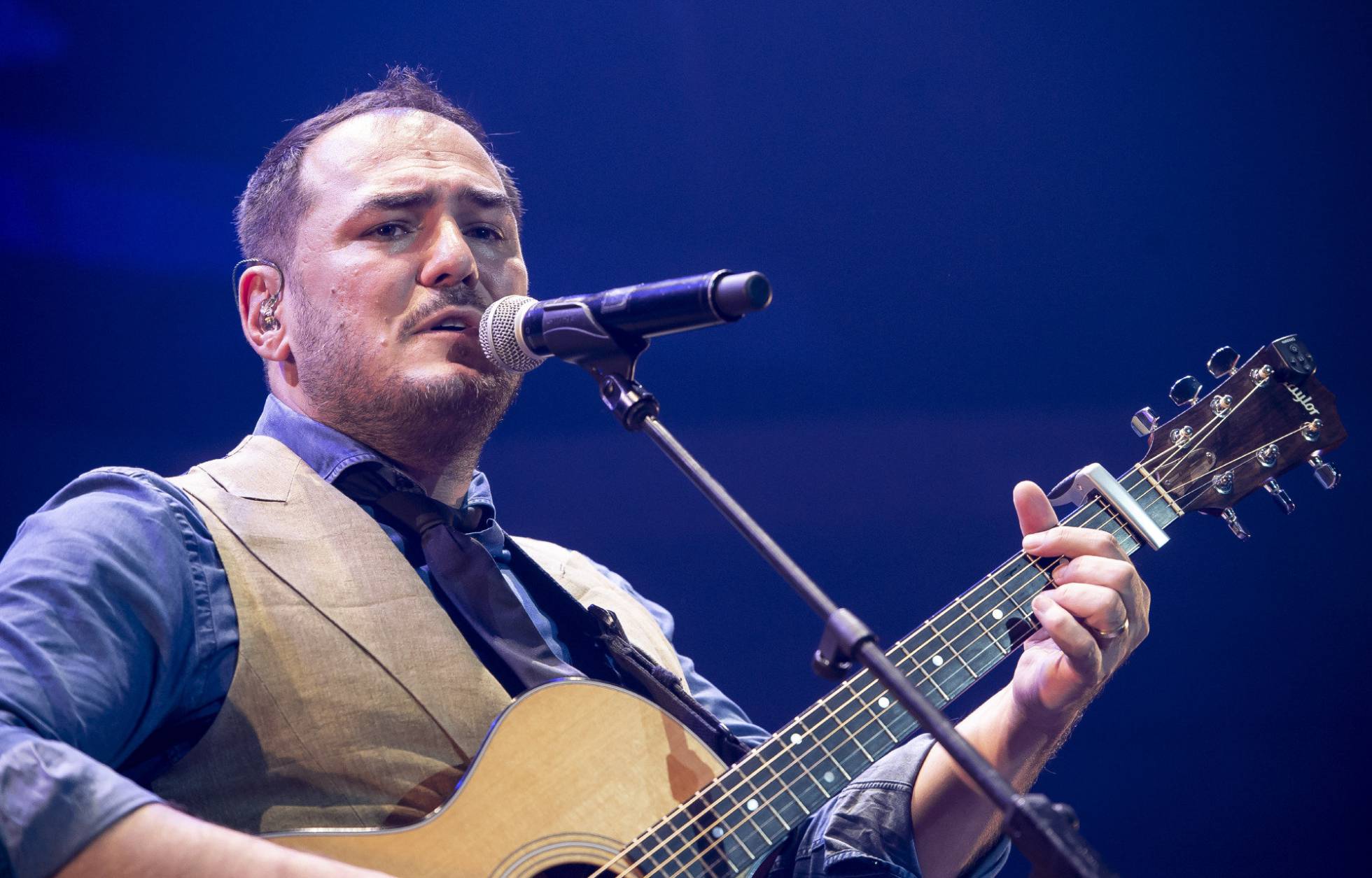 Y se hizo luz, se hizo silencio, y en un momento todo paró y nació el amor