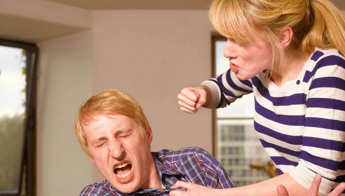 ¿Existe la agresión marital por parte de la mujer?
