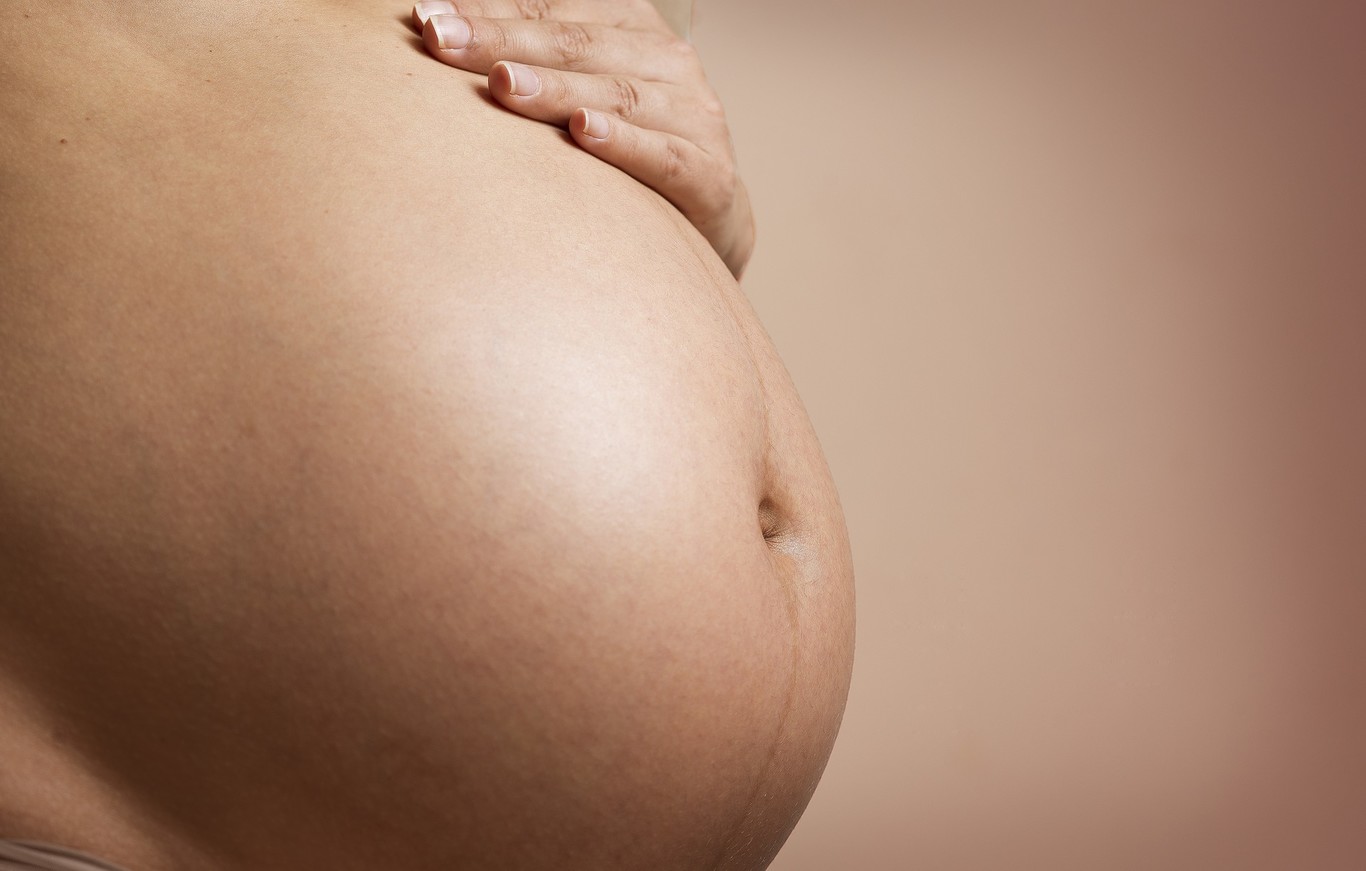 ¿Puede una mujer quedar embarazada si tiene relaciones durante la menstruación?  