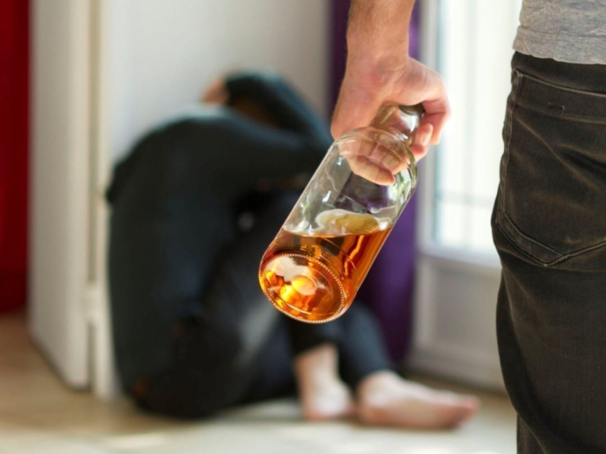 ¿Qué relacion guardan el licor, los celos y la violencia doméstica?
